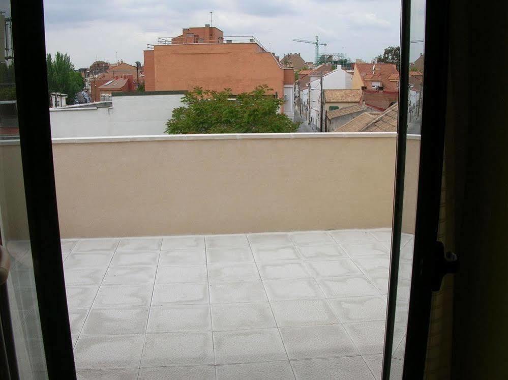 Apartamentos Barajas Madri Exterior foto
